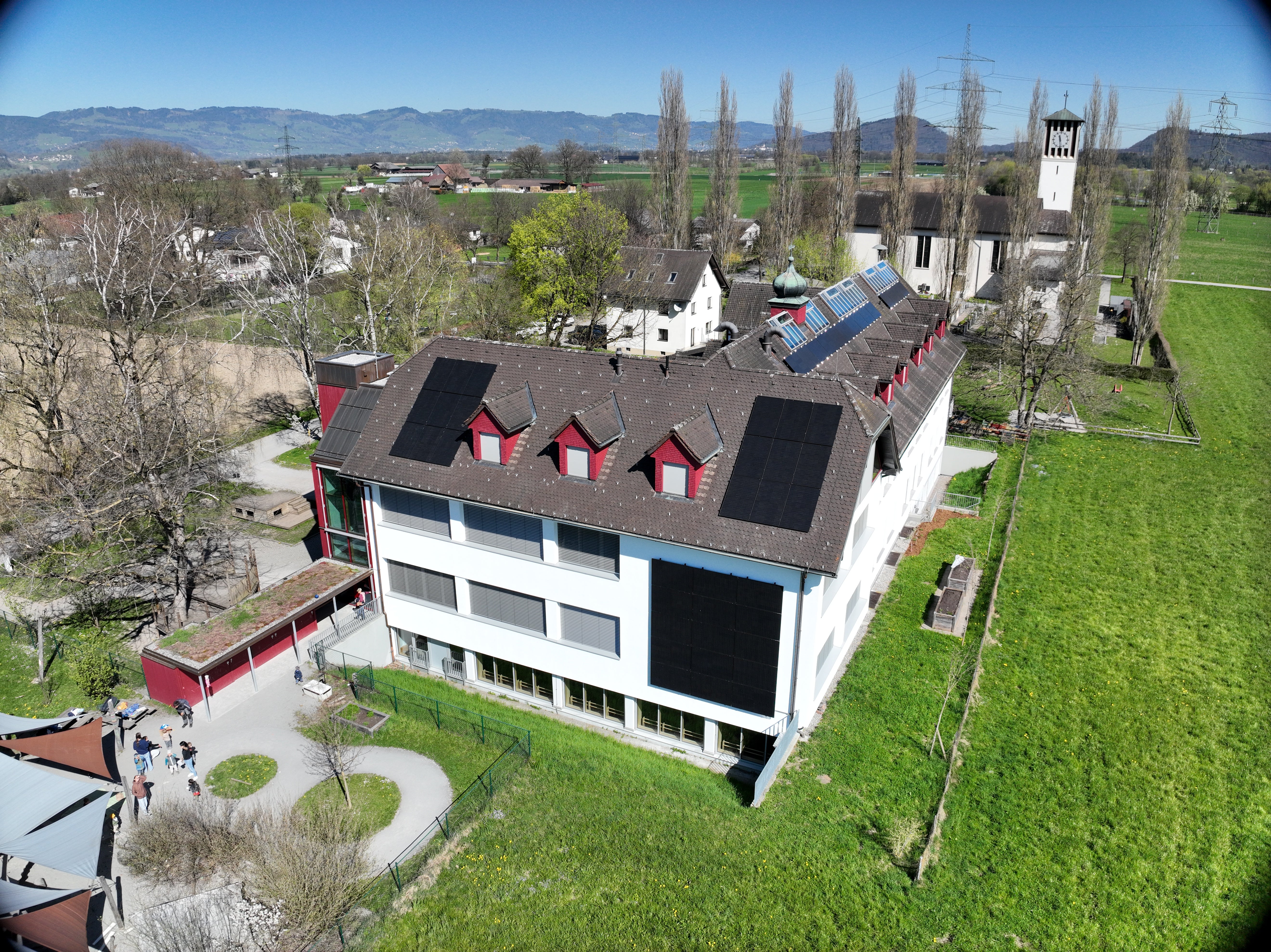 MO Energy Systems pv-concrete Fassadenset Bild 3